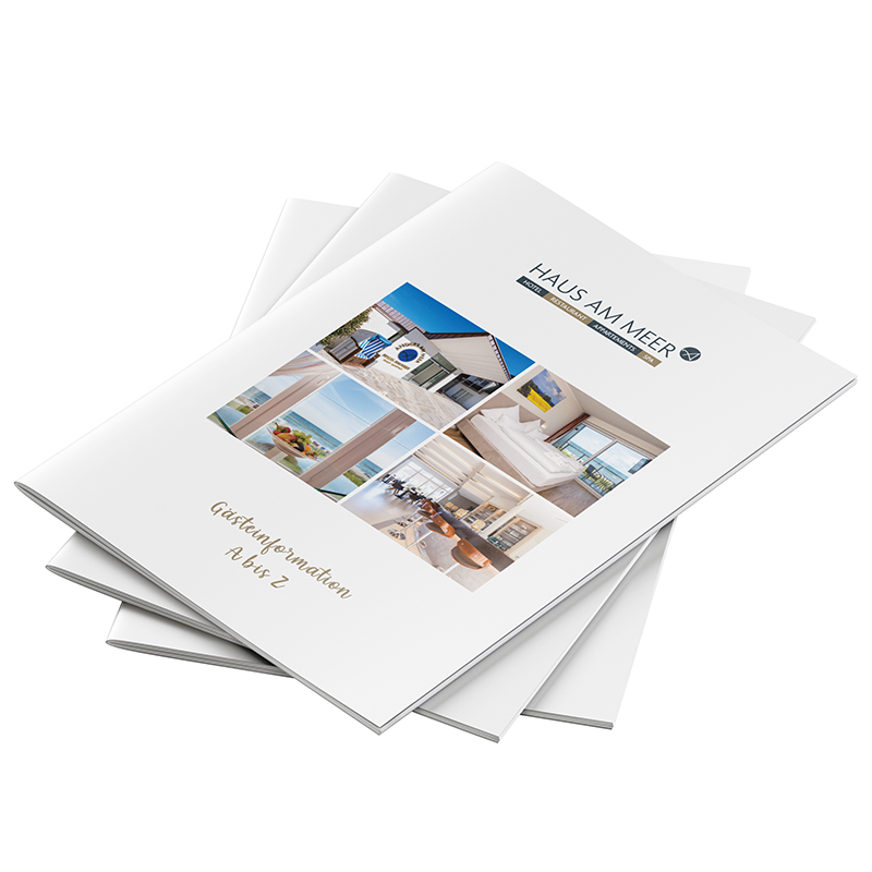 Ansicht Prospekt Titel Gästeinformation A-Z Hotel Haus am Meer, 3 Exemplare übereinander versetzt gelegt